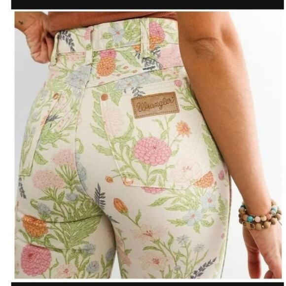 Floral High Rise Women Jeans - Picture 3 of 14